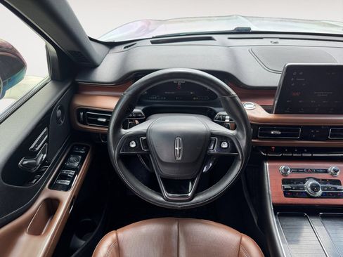 Used 2023 Lincoln Aviator Reserve w/ Equipment Group 201A AWD/4WD image 12