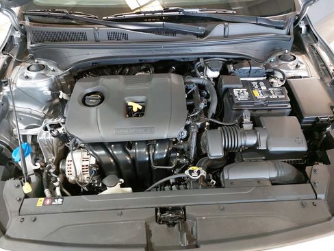 Used 2022 Kia Forte LXS FWD image 32