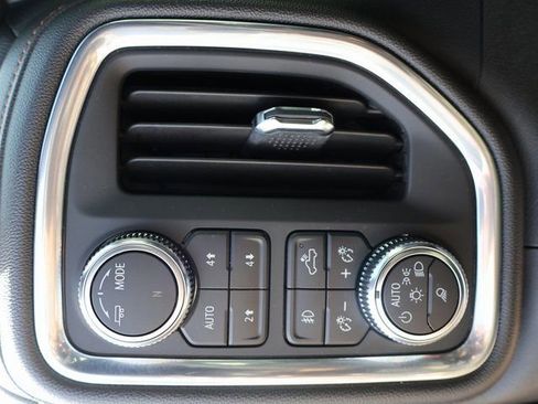 Certified 2022 GMC Sierra 1500 AT4 w/ AT4 Preferred Package AWD/4WD image 49
