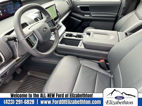New 2026 Ford Expedition Max Platinum image 23