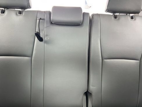 Used 2021 Toyota Highlander Limited image 36