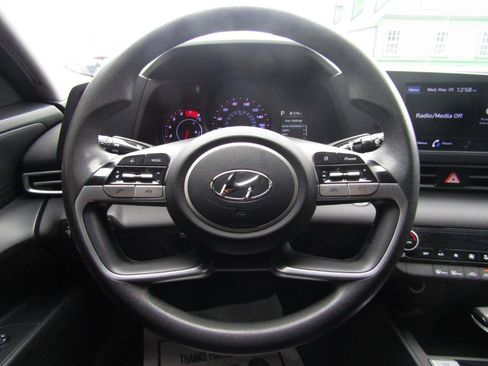 Used 2023 Hyundai Elantra SEL FWD image 14