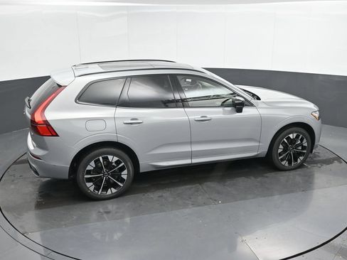 New 2026 Volvo XC60 T8 Plus w/ Protection Package Premier AWD/4WD image 32