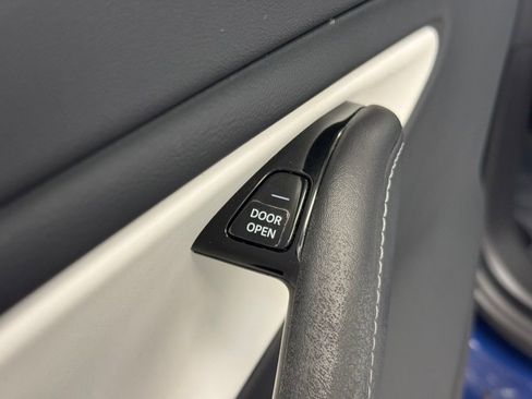 Used 2020 Tesla Model 3 Standard Range Plus image 9