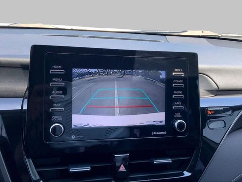 Used 2022 Toyota Camry SE FWD image 25