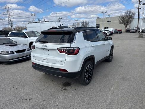 Used 2023 Jeep Compass Limited image 4