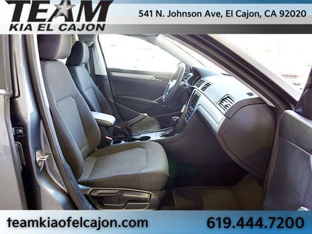 Used 2016 Volkswagen Passat 1.8T S FWD image 12