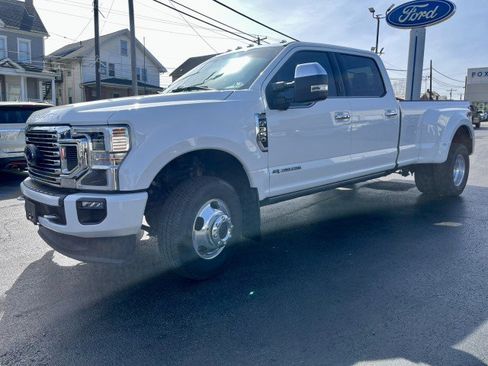 Used 2022 Ford F350 Platinum w/ FX4 Off-Road Package image 15