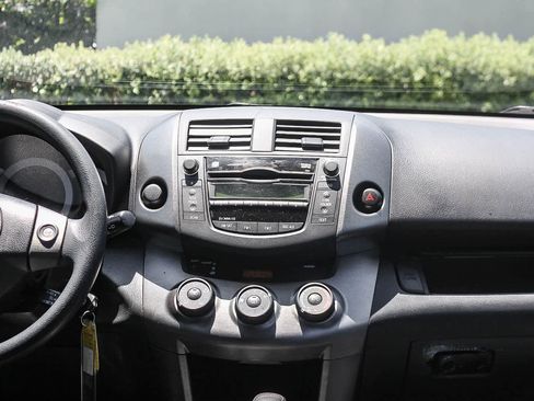 Used 2009 Toyota RAV4 Sport FWD image 17