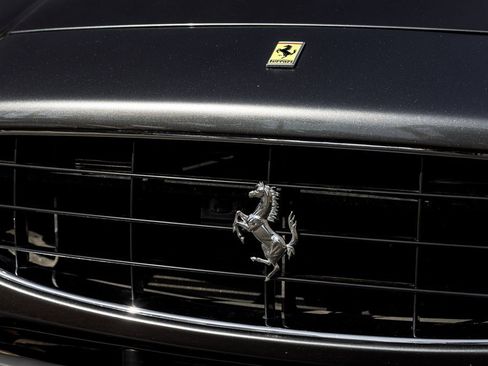 Used 2010 Ferrari California image 15