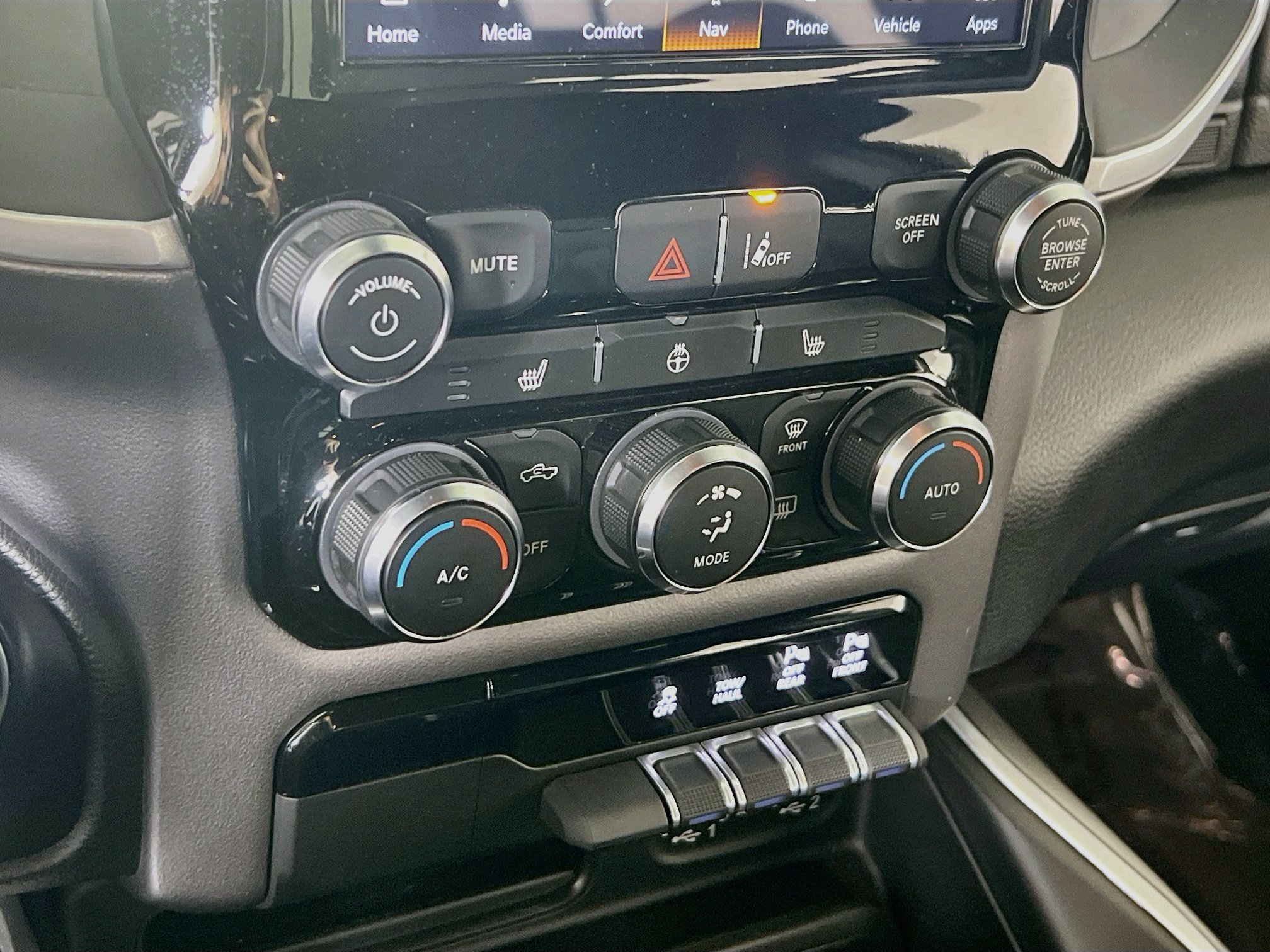 Used 2023 RAM 1500 Big Horn AWD/4WD image 16