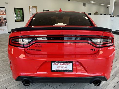 Used 2020 Dodge Charger R/T w/ Blacktop Package RWD image 8