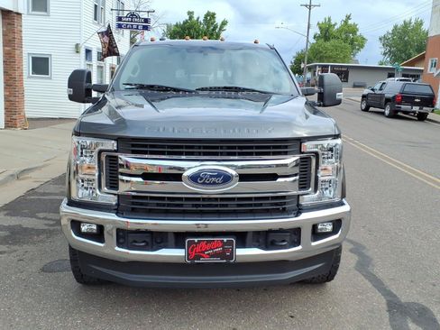 Used 2018 Ford F250 XLT w/ XLT Value Package AWD/4WD image 3