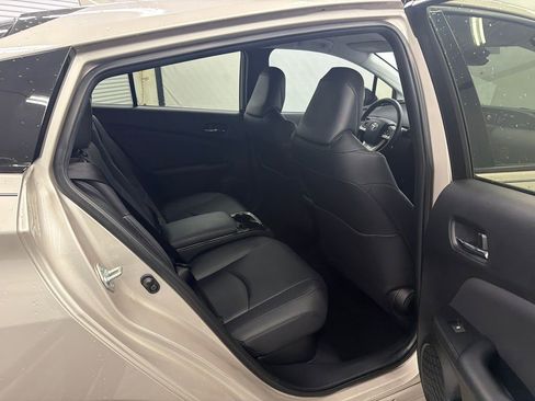 Used 2018 Toyota Prius Prime Advanced image 16