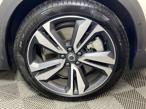 Certified 2025 Volvo V60 B5 Cross Country Plus image 18