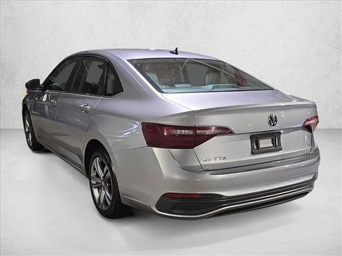 Used 2024 Volkswagen Jetta SE FWD image 7