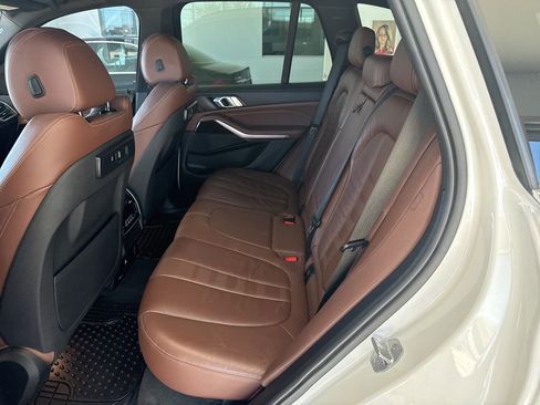 Used 2019 BMW X5 xDrive40i w/ Premium Package 2 image 8