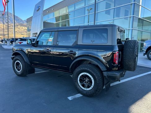 Certified 2022 Ford Bronco Badlands w/ Sasquatch Package image 9