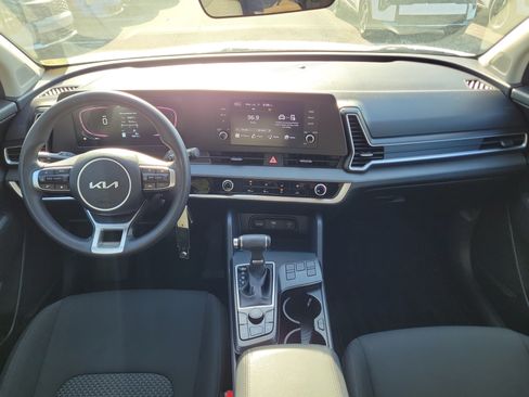 Used 2023 Kia Sportage LX FWD image 17