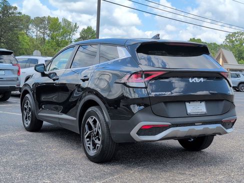 Used 2024 Kia Sportage LX AWD/4WD image 3