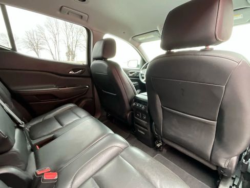 Used 2018 GMC Acadia SLT image 17