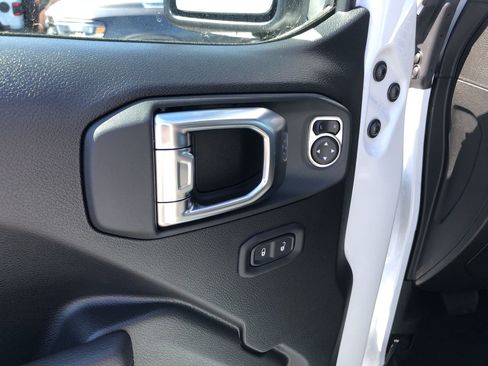 New 2026 Jeep Gladiator Sport image 12