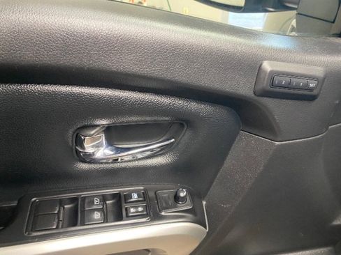 Used 2017 Nissan Titan PRO-4X w/ Pro-4x Convenience Package AWD/4WD image 24
