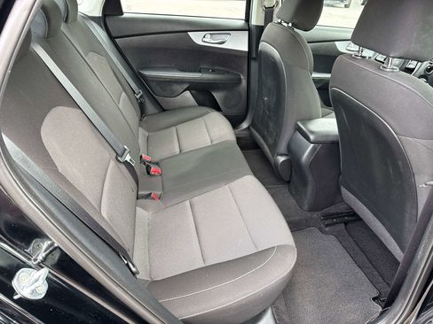 Used 2023 Kia Forte LXS w/ LXS Technology Package FWD image 15