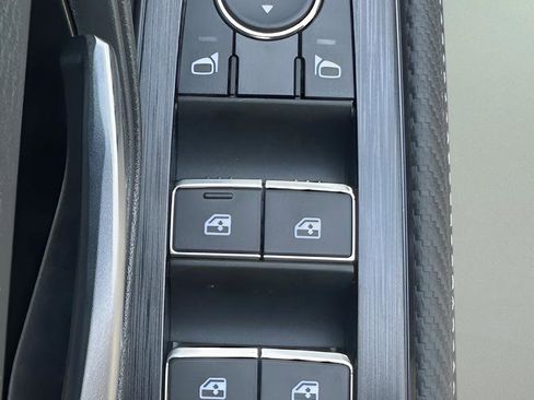 New 2026 Nissan Kicks SR FWD image 22