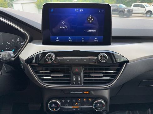 Used 2021 Ford Escape SE w/ SE Sport Appearance Package FWD image 18
