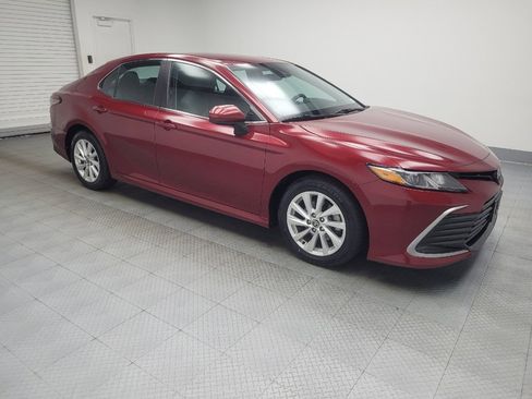 Used 2022 Toyota Camry LE image 11