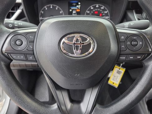 Used 2025 Toyota Corolla LE FWD image 31