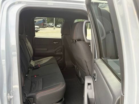 Used 2024 Nissan Frontier PRO-4X w/ Technology Package AWD/4WD image 30