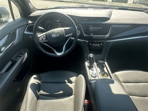 Used 2024 Cadillac XT6 Premium Luxury image 22