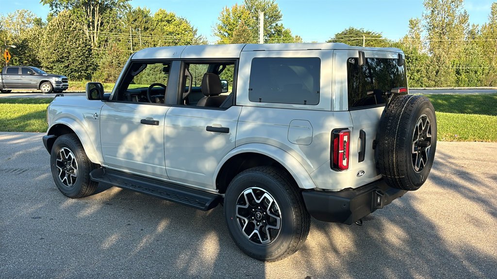 New 2026 Ford Bronco Outer Banks AWD/4WD image 5