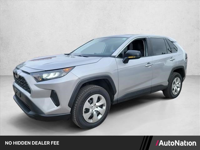 Used 2022 Toyota RAV4 LE FWD image 1
