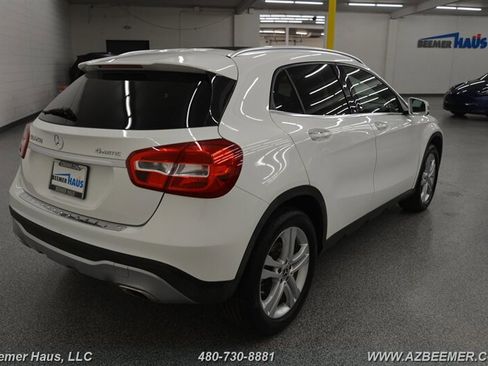Used 2018 Mercedes-Benz GLA 250 4MATIC w/ Premium Package image 10