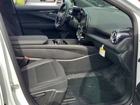 New 2026 Chevrolet Blazer EV LT image 15