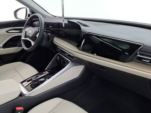 Used 2025 Audi Q5 Premium w/ Convenience Package AWD/4WD image 23