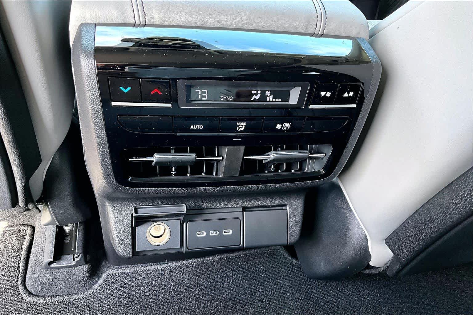 Certified 2026 Acura MDX w/ Technology Package FWD image 18