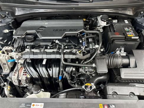 Used 2025 Hyundai Elantra SEL image 10