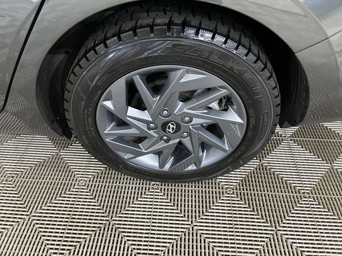 Used 2024 Hyundai Elantra SEL FWD image 10