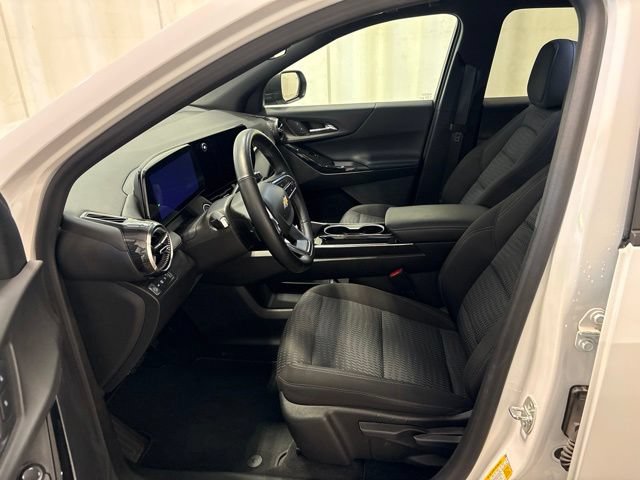 Used 2025 Chevrolet Equinox LT AWD/4WD image 11