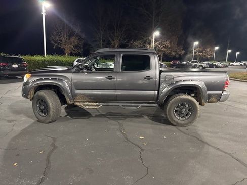 Used 2014 Toyota Tacoma 4x4 Double Cab image 4