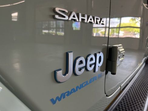 Used 2023 Jeep Wrangler Unlimited Sahara w/ Cold Weather Group AWD/4WD image 12