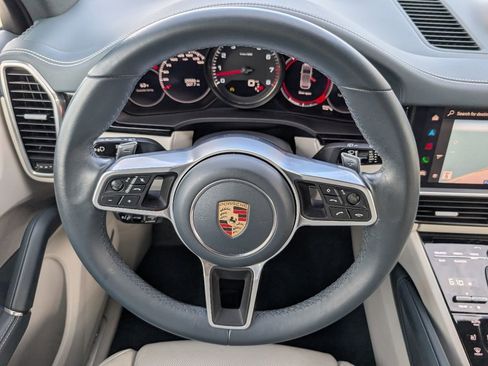 Used 2023 Porsche Cayenne S Platinum AWD/4WD image 21