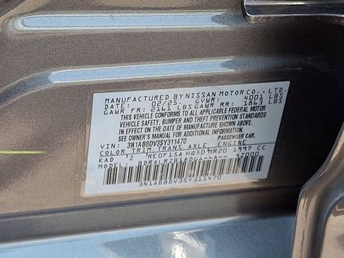 Used 2025 Nissan Sentra SR FWD image 28