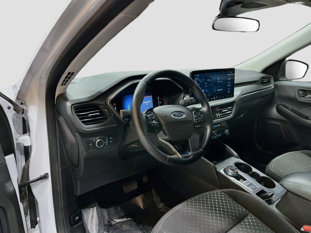 Used 2024 Ford Escape Active w/ Tech Pack #1 AWD/4WD image 9