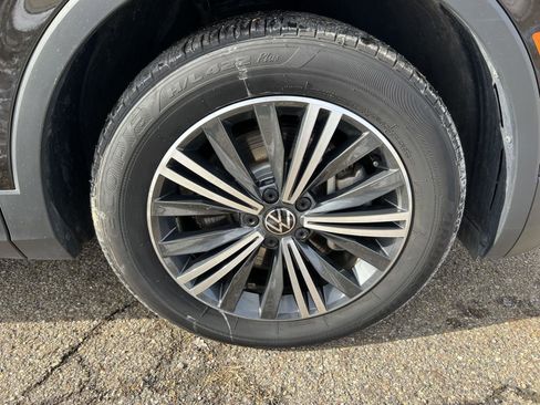 Used 2024 Volkswagen Tiguan Wolfsburg Edition image 43