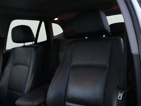 Used 2015 BMW X1 sDrive28i image 8